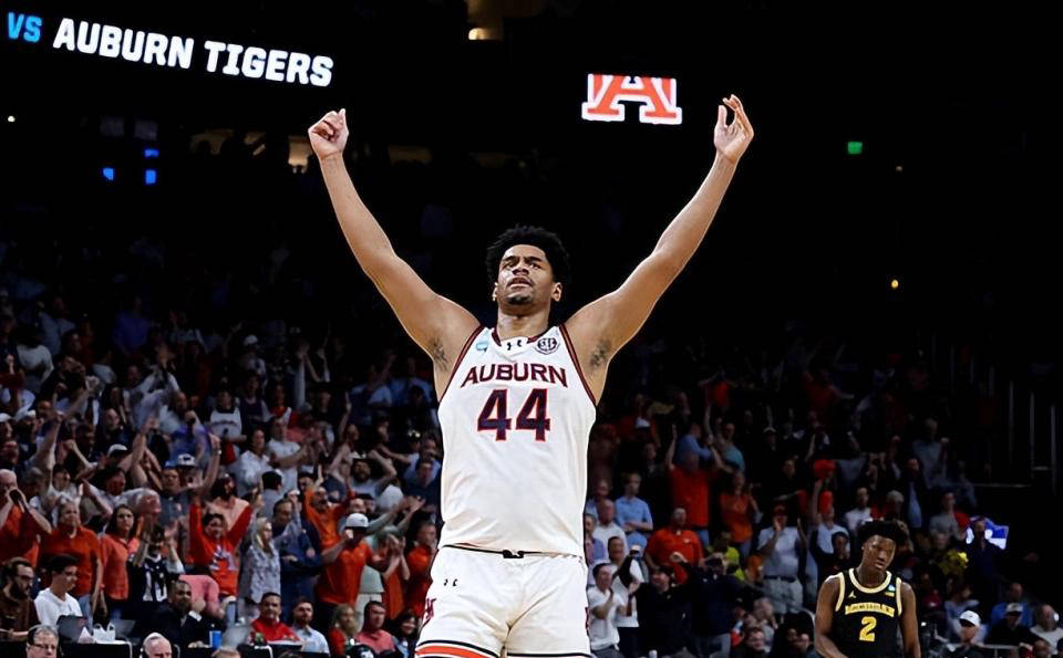 萨克拉门托国王完成三名球员的双向合同签约