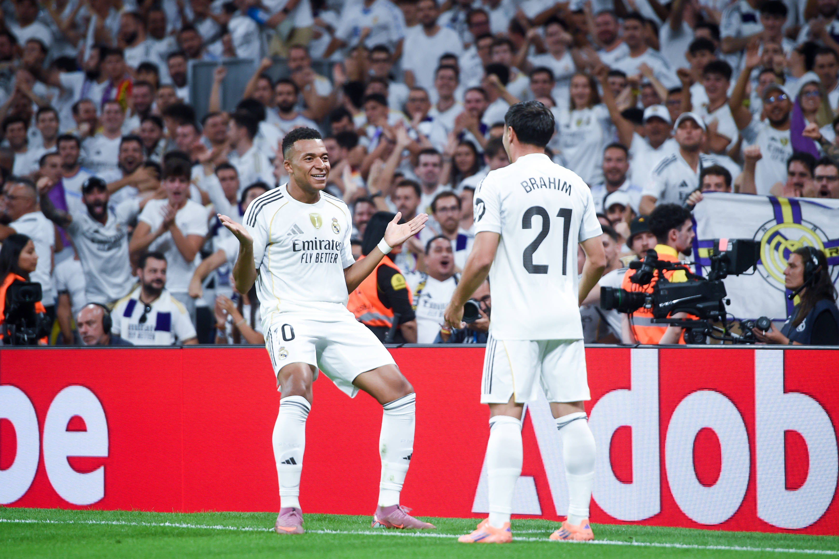 （体育）足球——西甲：皇家马德里胜比利亚雷亚尔