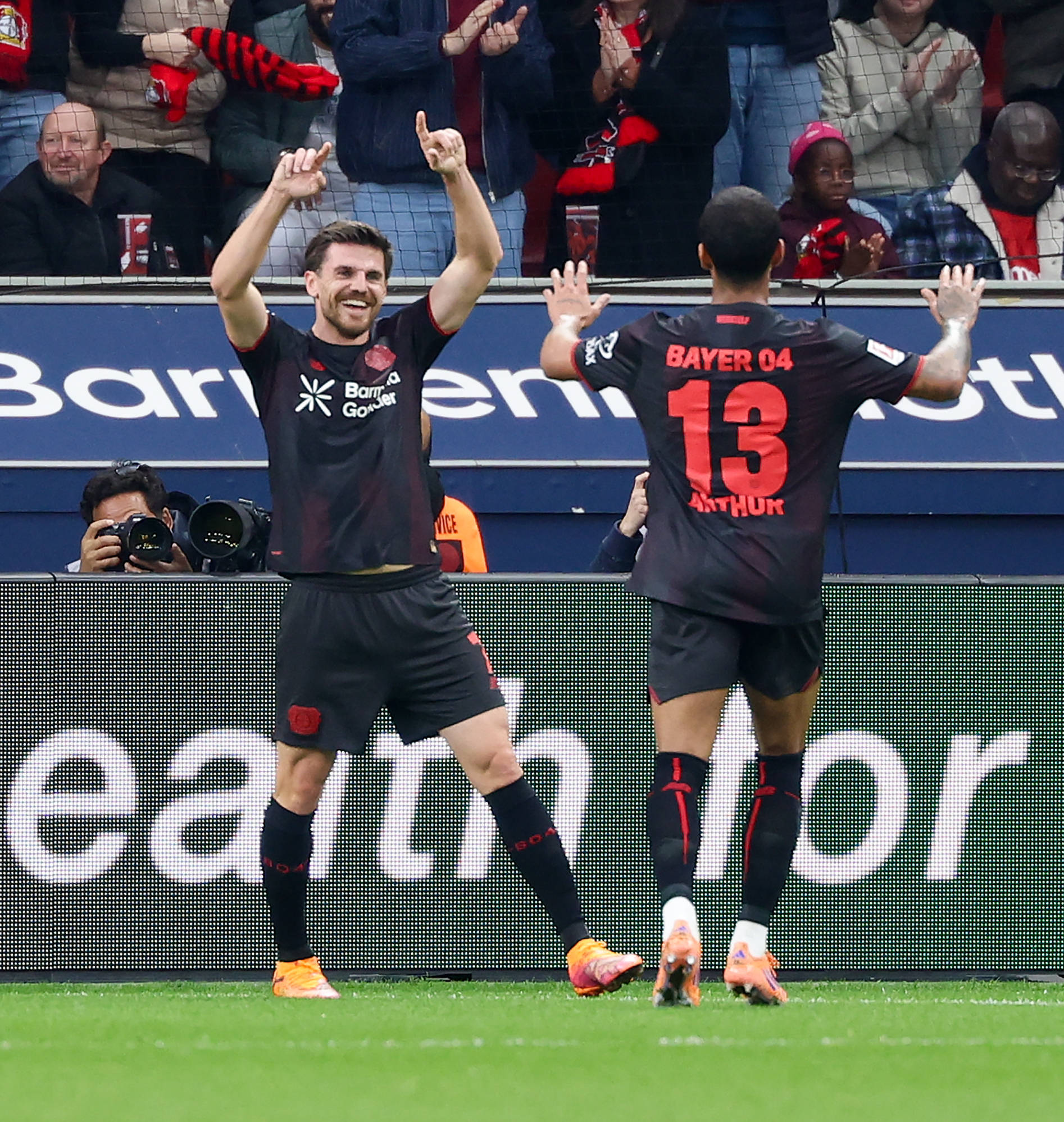 （体育）足球——德甲：勒沃库森胜海登海姆